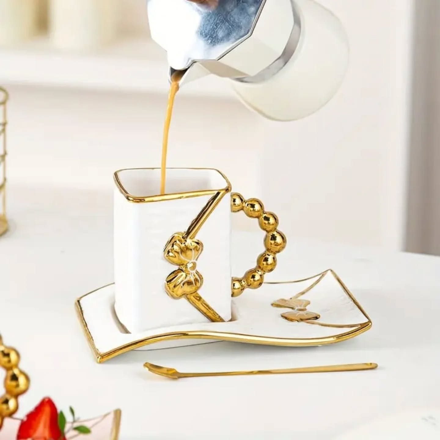 Gold Accented White Ceramic Handbag Mug Set With Mug – view 1